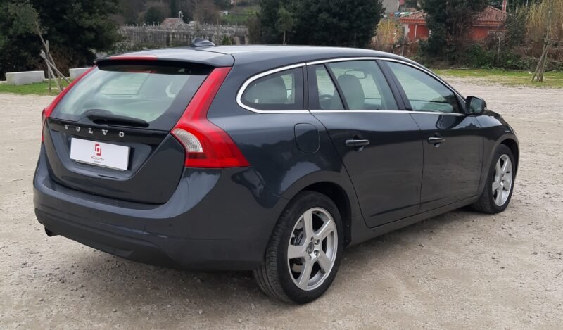 VOLVO V60 2.0 163cv D3 KINETIC AUTO