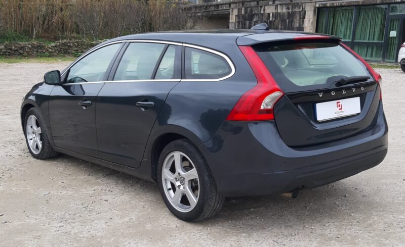 VOLVO V60 2.0 163cv D3 KINETIC AUTO