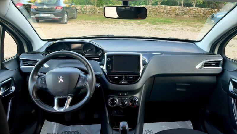 PEUGEOT 208 1.6 hdi 100 cv Style