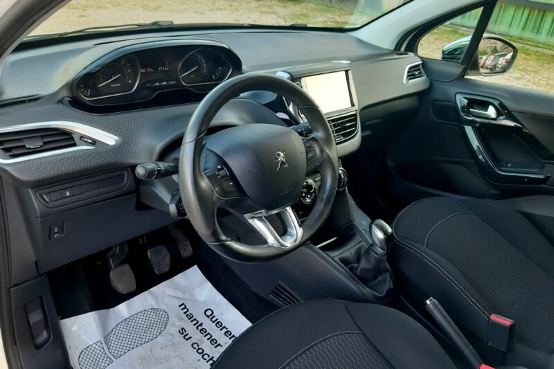 PEUGEOT 208 1.6 hdi 100 cv Style