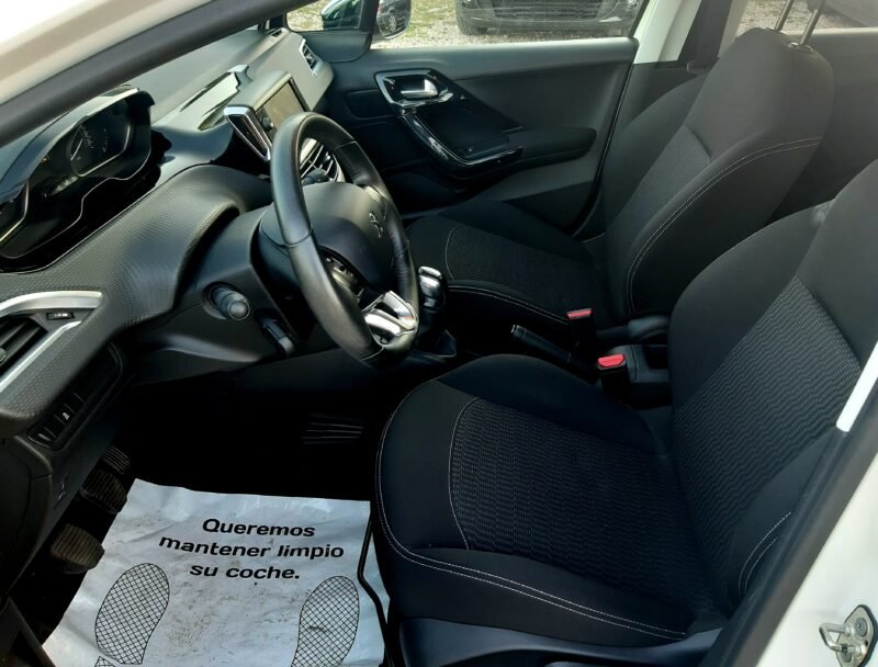PEUGEOT 208 1.6 hdi 100 cv Style