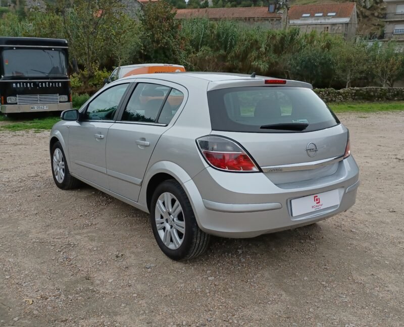 OPEL Astra 1.4 90 cv edition