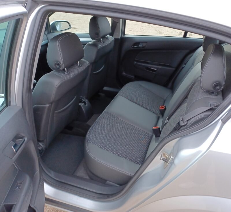 OPEL Astra 1.4 90 cv edition