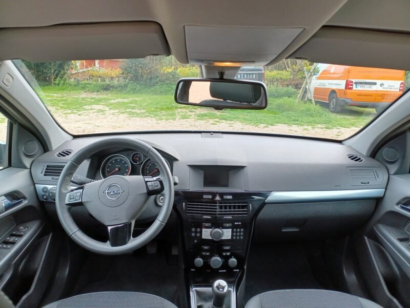 OPEL Astra 1.4 90 cv edition