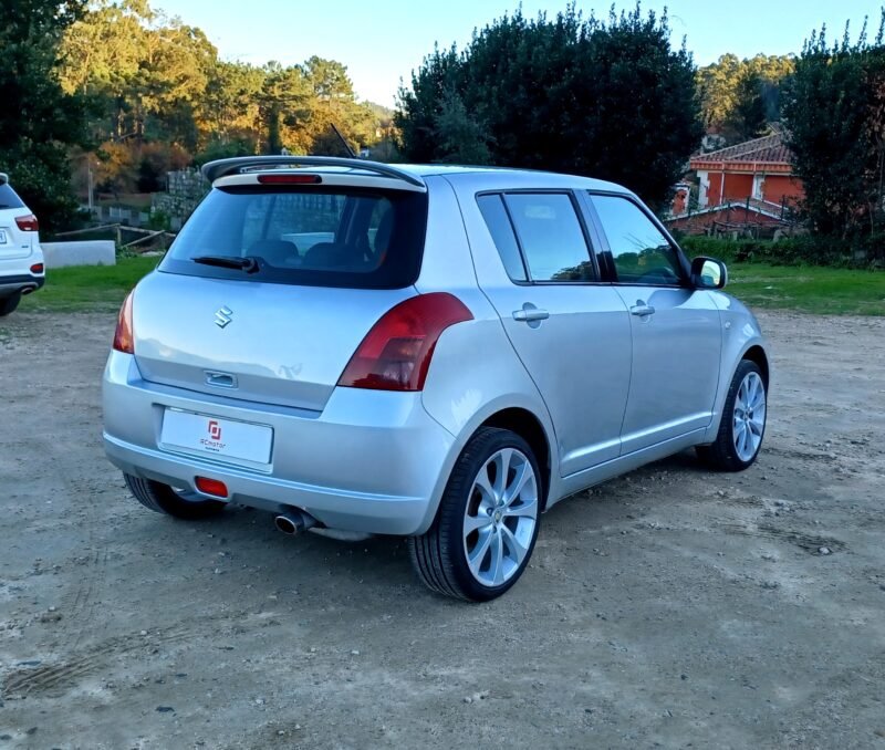 Suzuki Swift 1.4 90 cv 4×4 gl