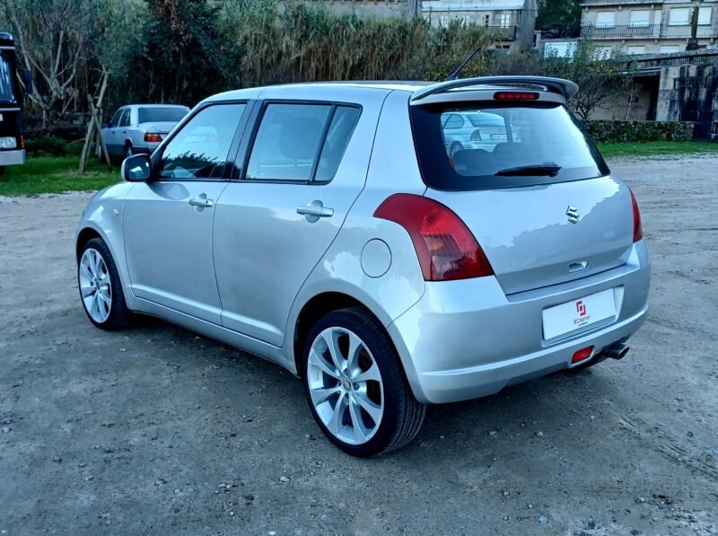 Suzuki Swift 1.4 90 cv 4×4 gl