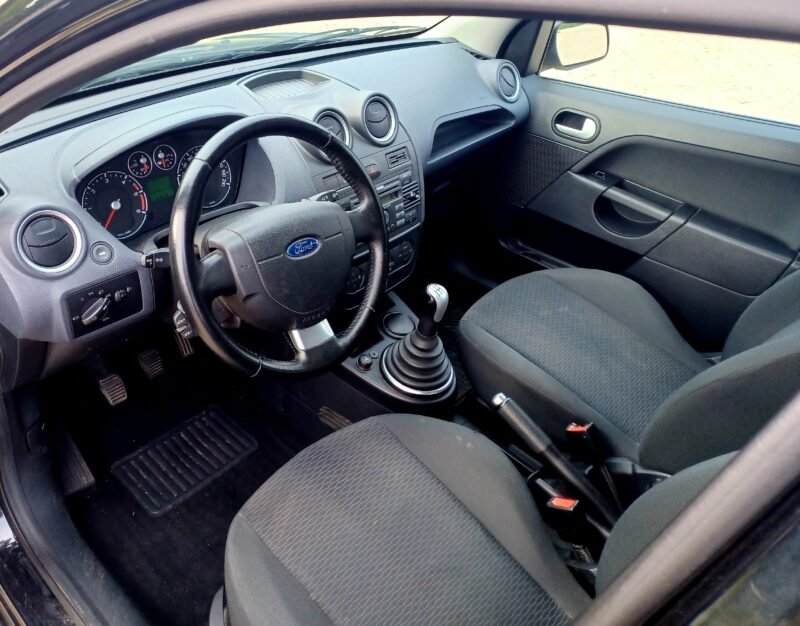FORD Fiesta 1.6 Tdci 90 cv Guia