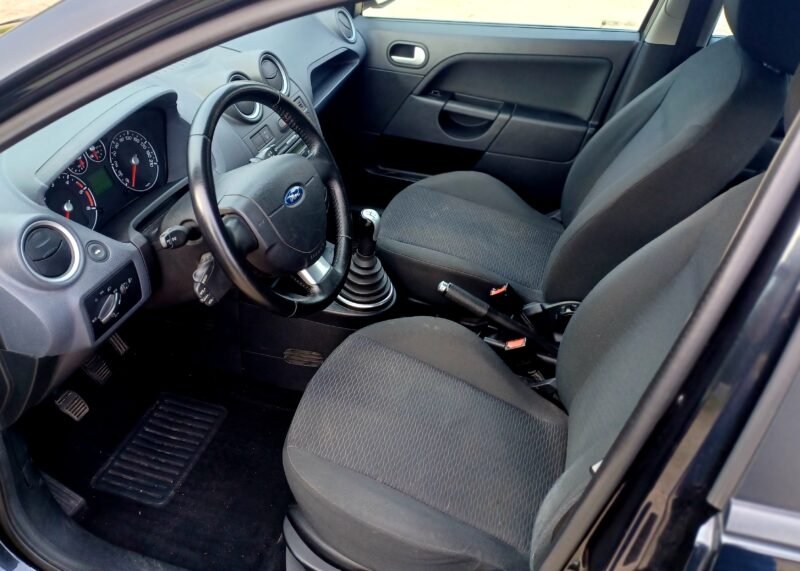 FORD Fiesta 1.6 Tdci 90 cv Guia