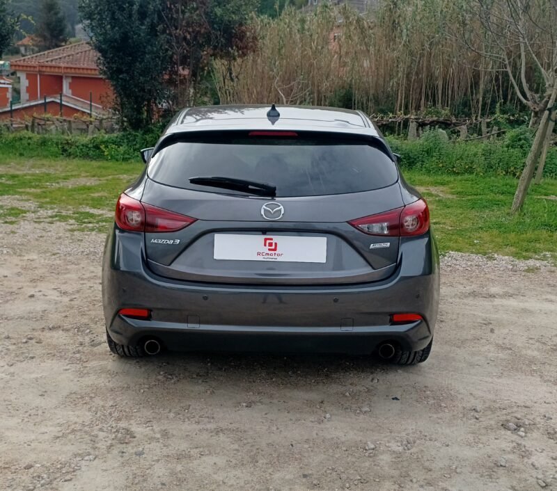 MAZDA 3 22.0 Skyactiv 165 cv black tech edition