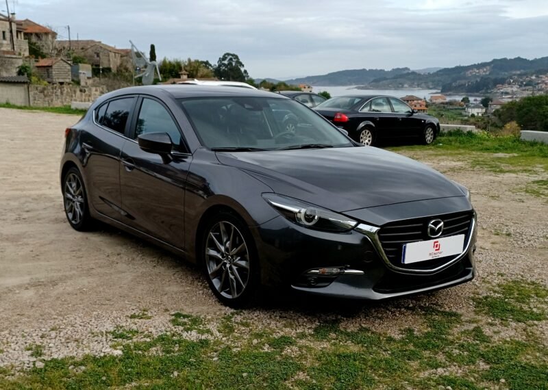 MAZDA 3 22.0 Skyactiv 165 cv black tech edition