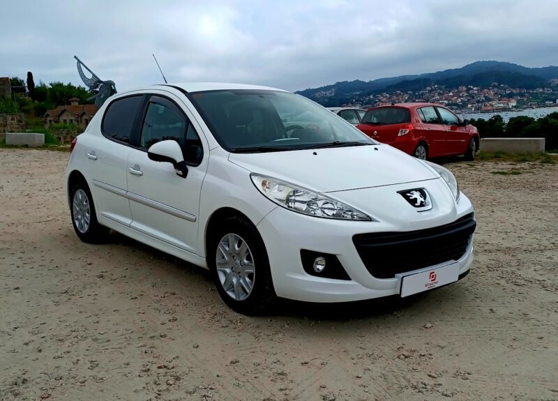 PEUGEOT 207+ 1.4 HDI 68 CV ACTIVE