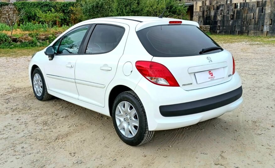 PEUGEOT 207+ 1.4 HDI 68 CV ACTIVE