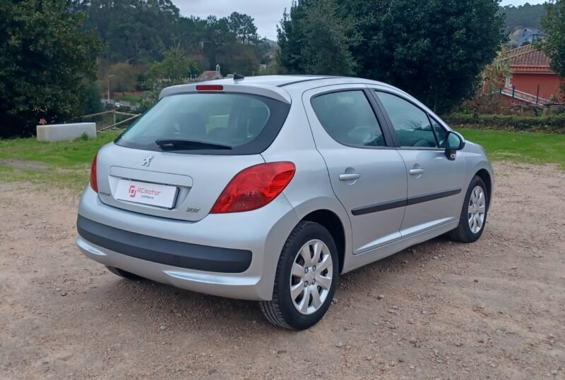 PEUGEOT 207+ 1.6 hdi 90 cv confort