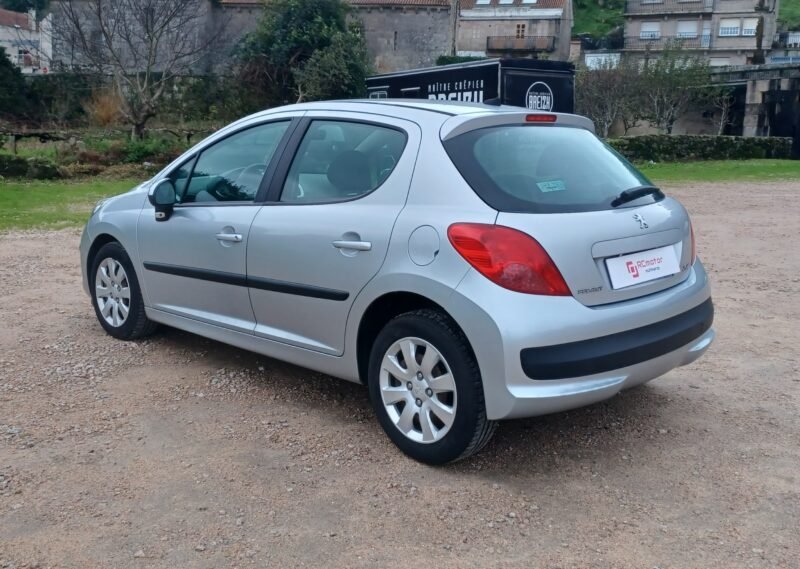 PEUGEOT 207+ 1.6 hdi 90 cv confort