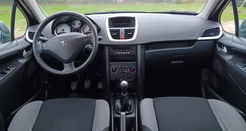 PEUGEOT 207+ 1.6 hdi 90 cv confort