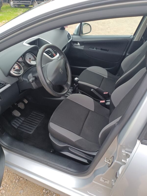 PEUGEOT 207+ 1.6 hdi 90 cv confort