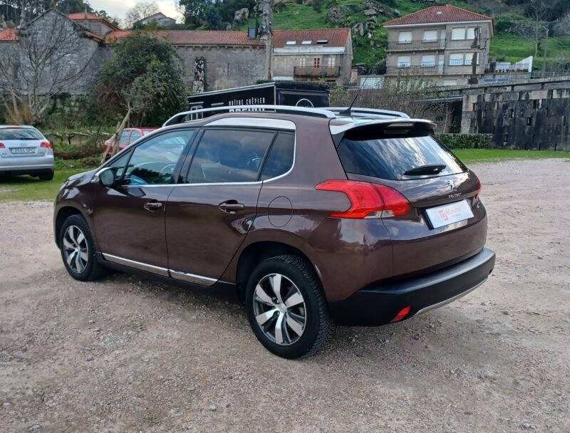 PEUGEOT 2008 1.6 e-hdi 115 cv Allure