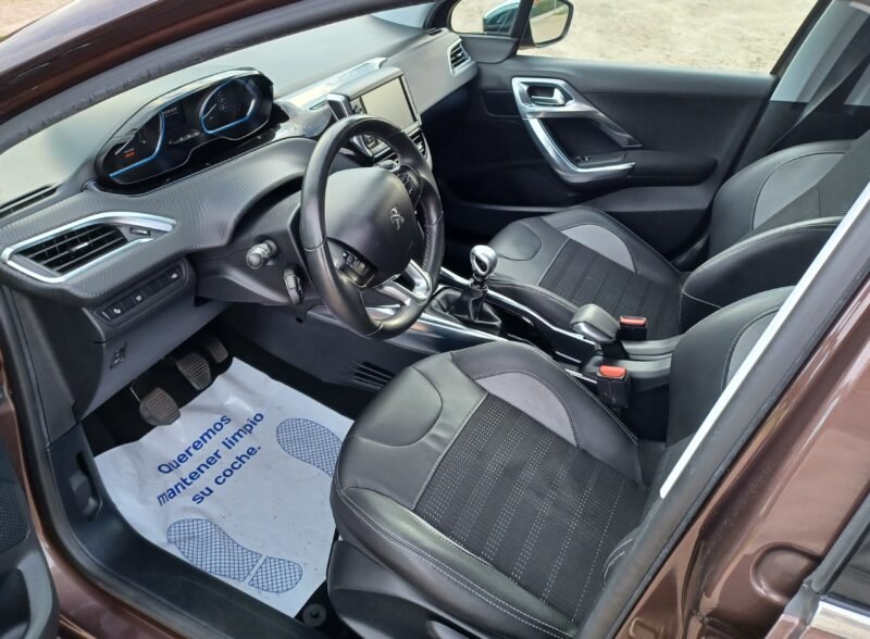 PEUGEOT 2008 1.6 e-hdi 115 cv Allure