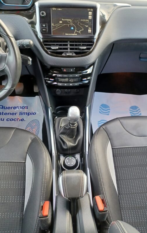 PEUGEOT 2008 1.6 e-hdi 115 cv Allure