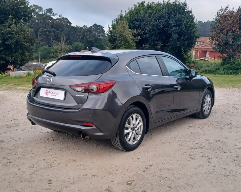 MAZDA 3 2.0 Skyactiv 120 cv EVOLUTIONNAV