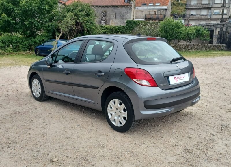 PEUGEOT 207+ 1.4 75 cv active