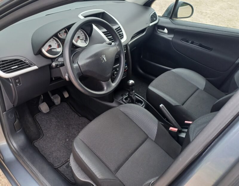 PEUGEOT 207+ 1.4 75 cv active