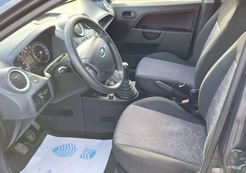FORD Fiesta 1.4 Tdci 68 cv Ambiente