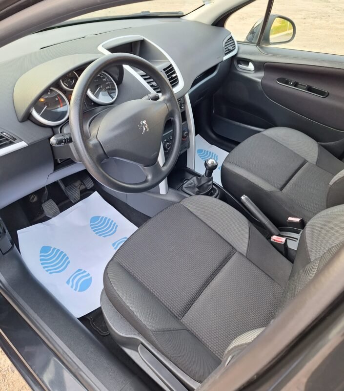 PEUGEOT 207+ 1.4 HDI 68 CV ACTIVE