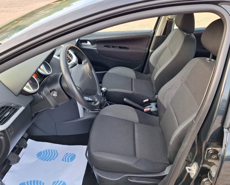PEUGEOT 207+ 1.4 HDI 68 CV ACTIVE