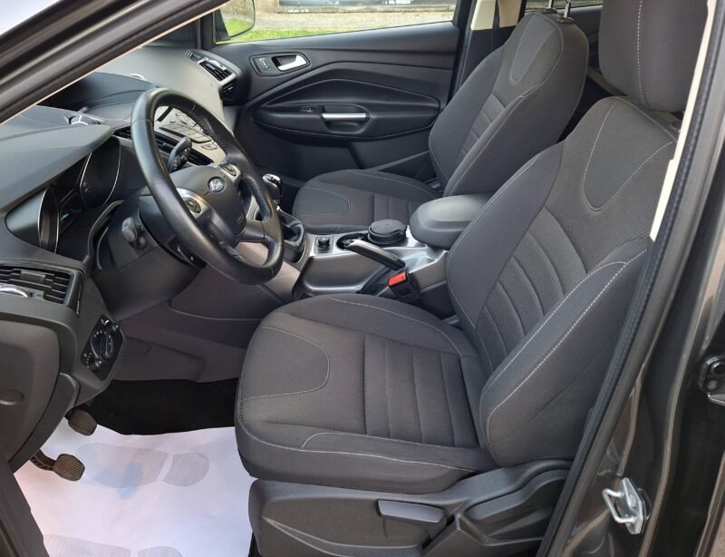 FORD Kuga 2.0 TDCI 120 cv 4×2 ASS Trend