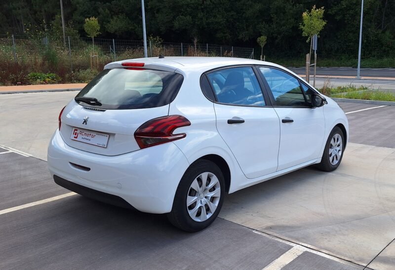 PEUGEOT 208 1.6 BlueHDI 75 Cv Access