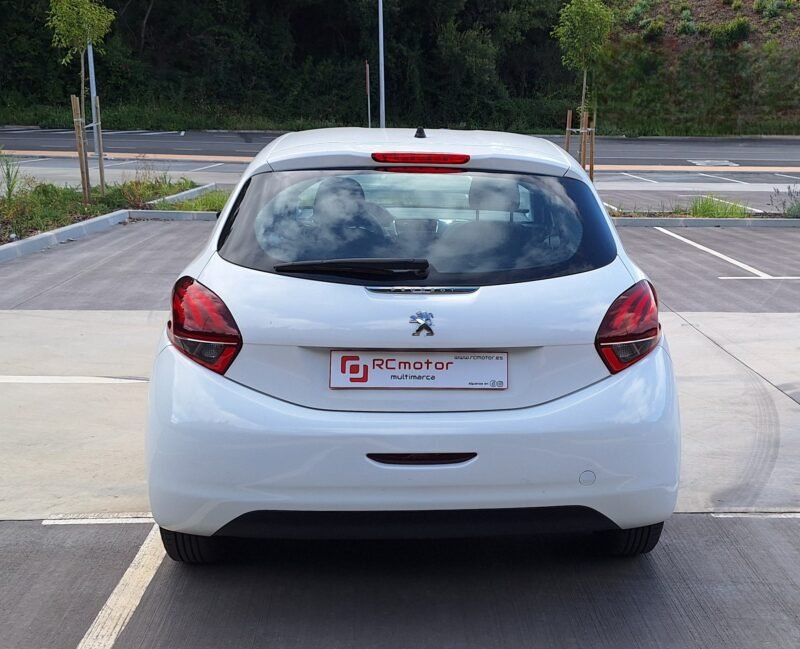 PEUGEOT 208 1.6 BlueHDI 75 Cv Access