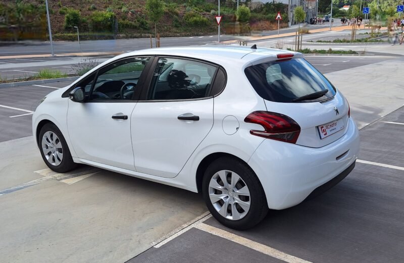 PEUGEOT 208 1.6 BlueHDI 75 Cv Access