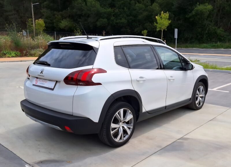 PEUGEOT 2008 1.6 Bluehdi 120 cv Allure