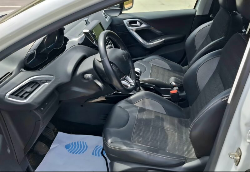 PEUGEOT 2008 1.6 Bluehdi 120 cv Allure