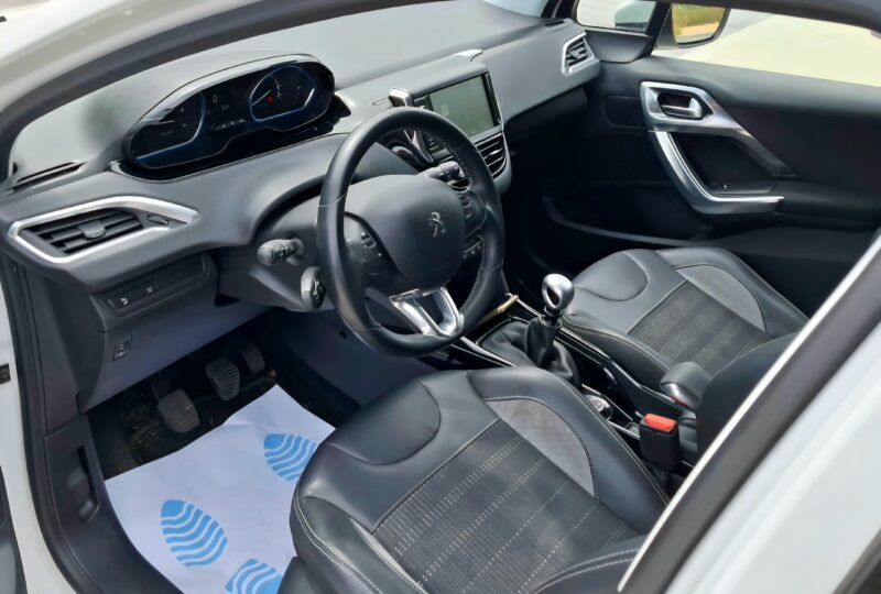 PEUGEOT 2008 1.6 Bluehdi 120 cv Allure