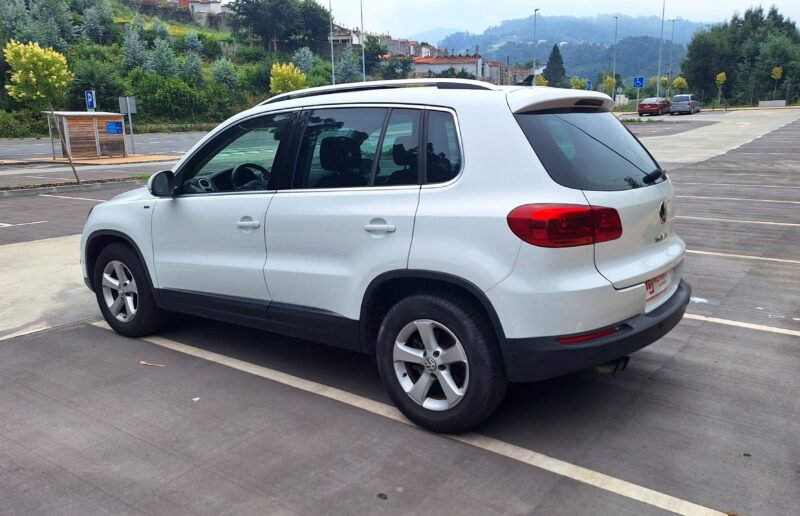 VOLKSWAGEN TIGUAN 2.0 Tdi 140 cv Cross