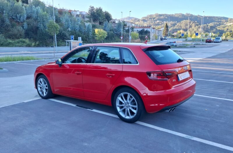 AUDI A3 2.0 TDI 150CV clean Attraction