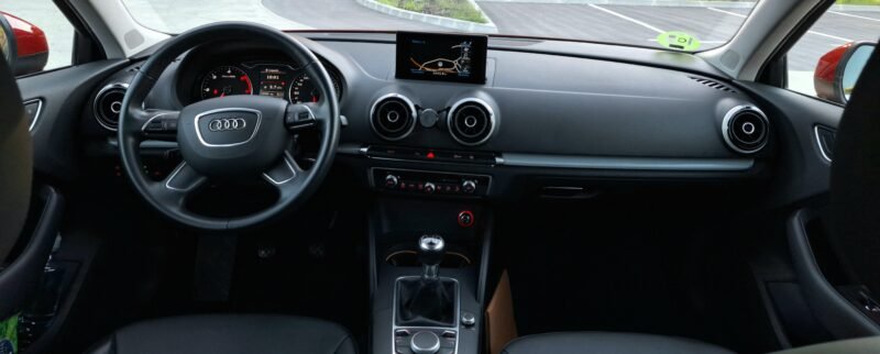 AUDI A3 2.0 TDI 150CV clean Attraction
