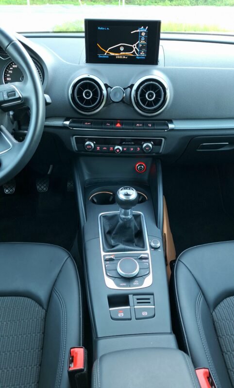 AUDI A3 2.0 TDI 150CV clean Attraction
